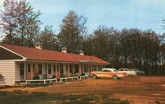 Dan's Alger Falls Motel